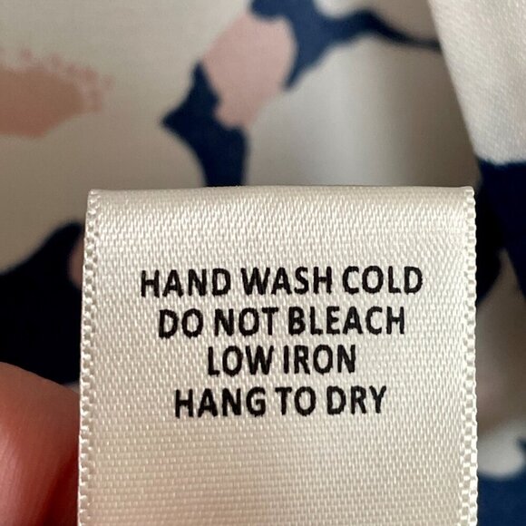 Skies Are Blue Kaulin Relaxed Floral Button Down Top White Blush Navy Print | PL - Picture 15 of 16